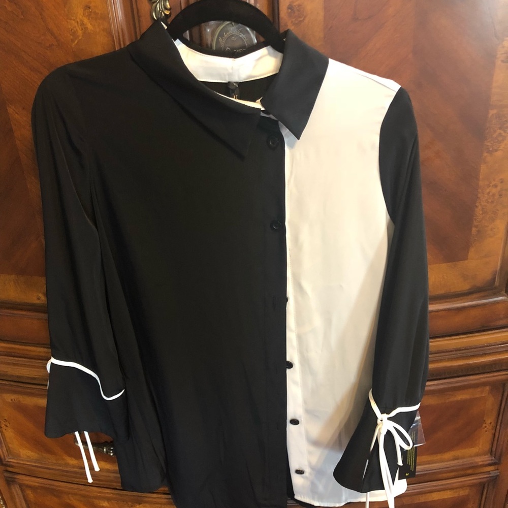 I.C. BLACK & WHITE BLOUSE